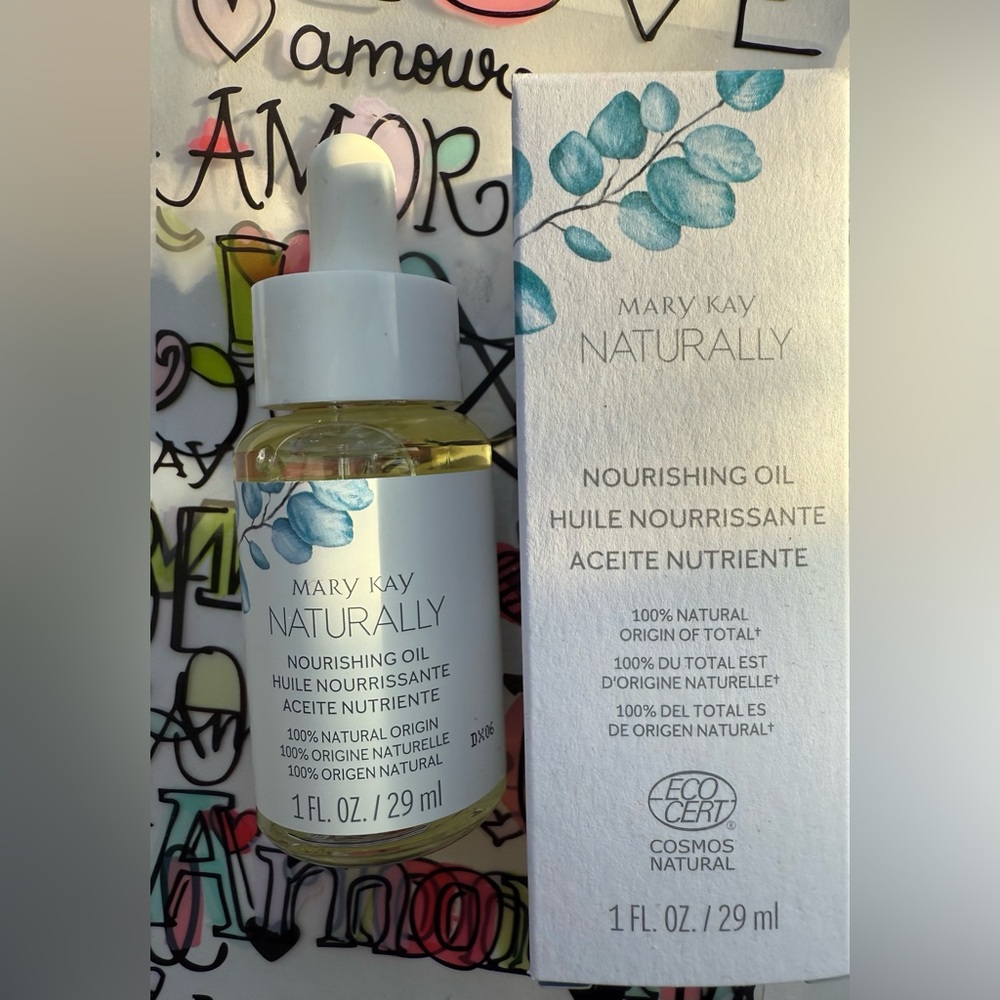 Mary Kay Naturally Nourishing Oil